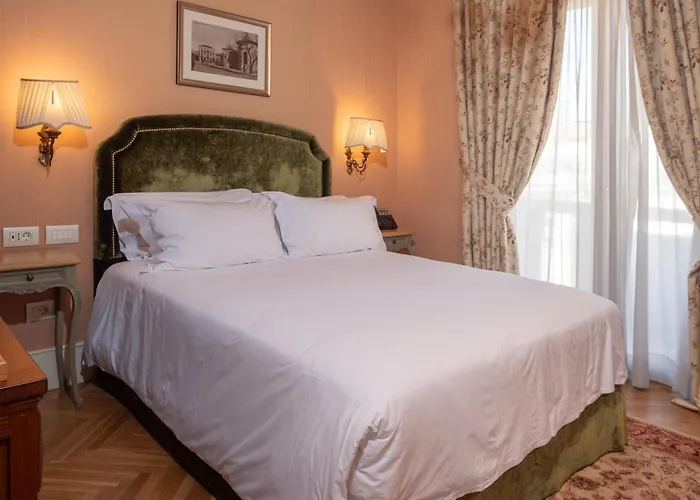 Ebel Boutique Hotel 4*