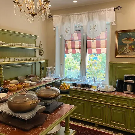 Ebel Boutique 4* 地拉那