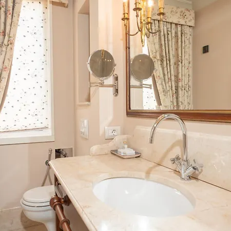 Ebel Boutique 4*