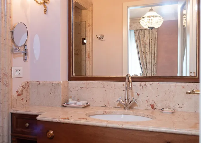 Ebel Boutique 4* Tirana