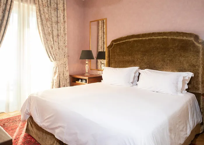 Ebel Boutique ティラナ